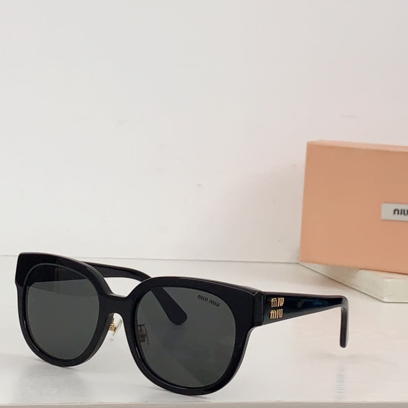 Miu miu Sunglasses